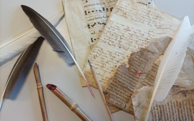Des élèves de 5ème découvrent l’écriture du Moyen-Age